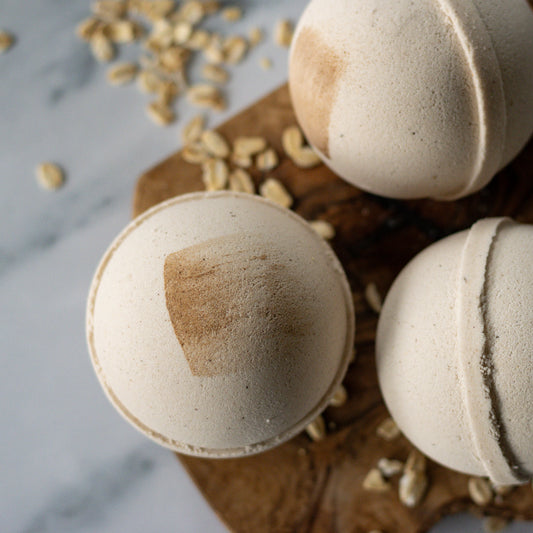 MAPLE CREAM OAT BATH BOMB