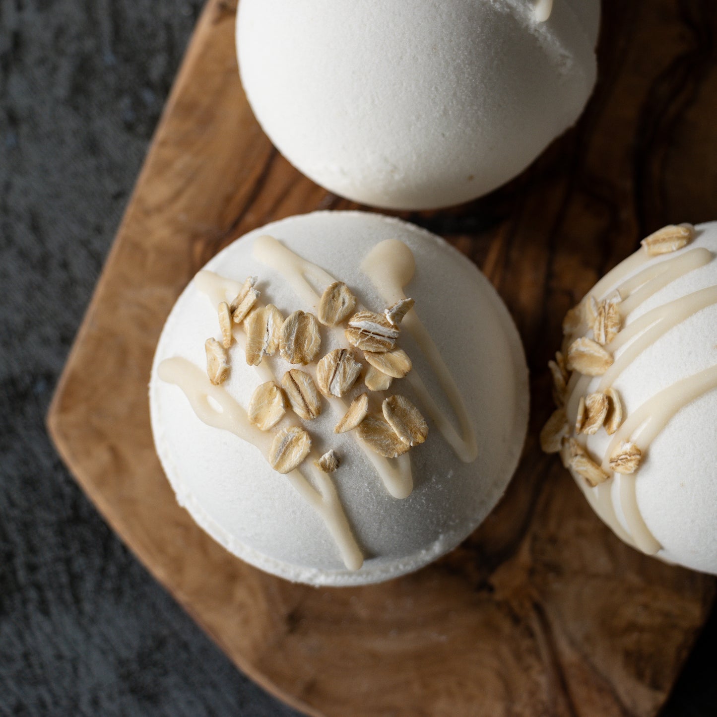 GOLDEN HOUR OAT BATH BOMB